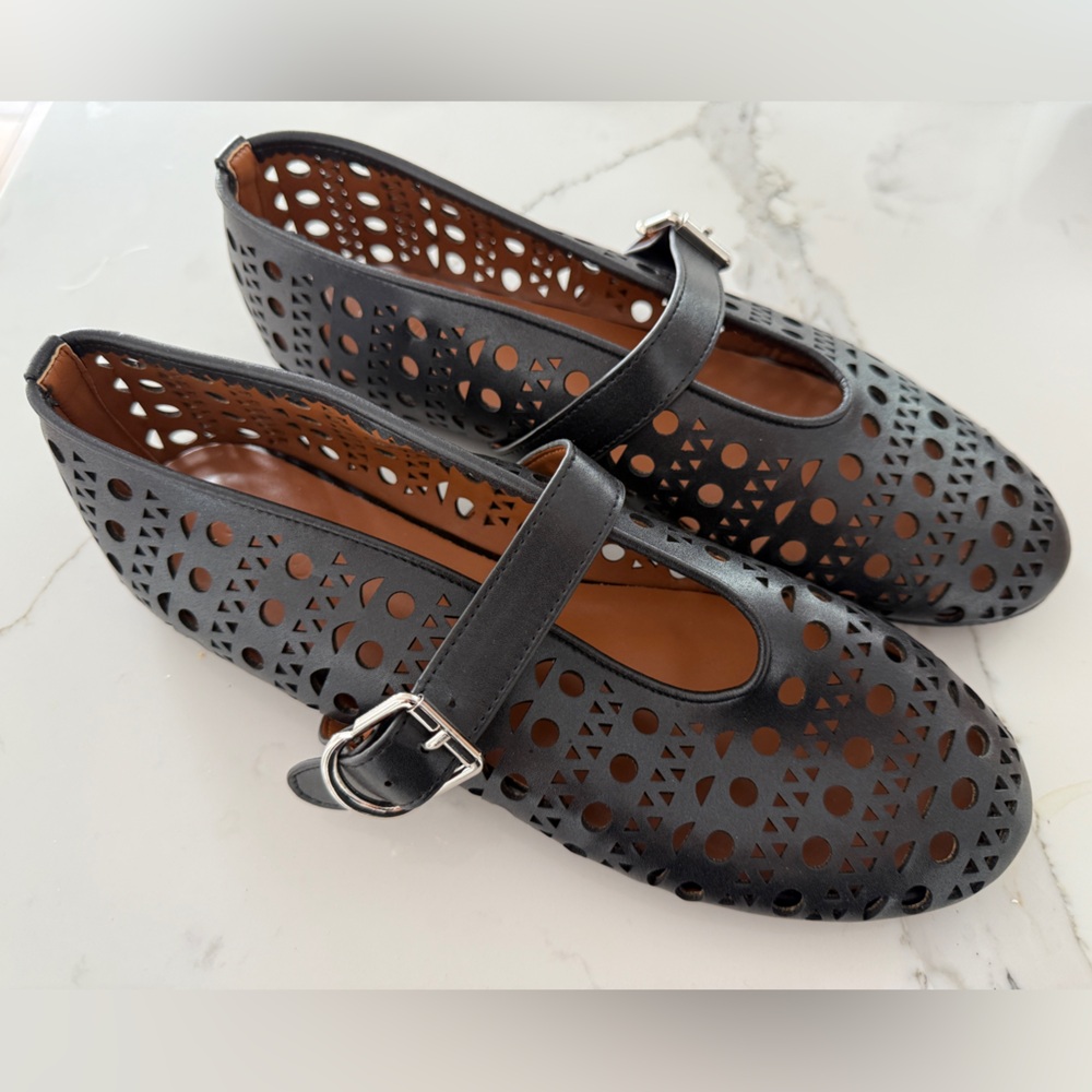 New: Perforated Punch Faux Leather Mary Jane Buckle Ballet Flats Black 🖤